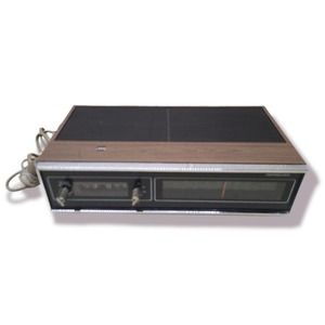 Vintage Soundesign 1975 Flip Clock AM/FM Radio Alarm #3472